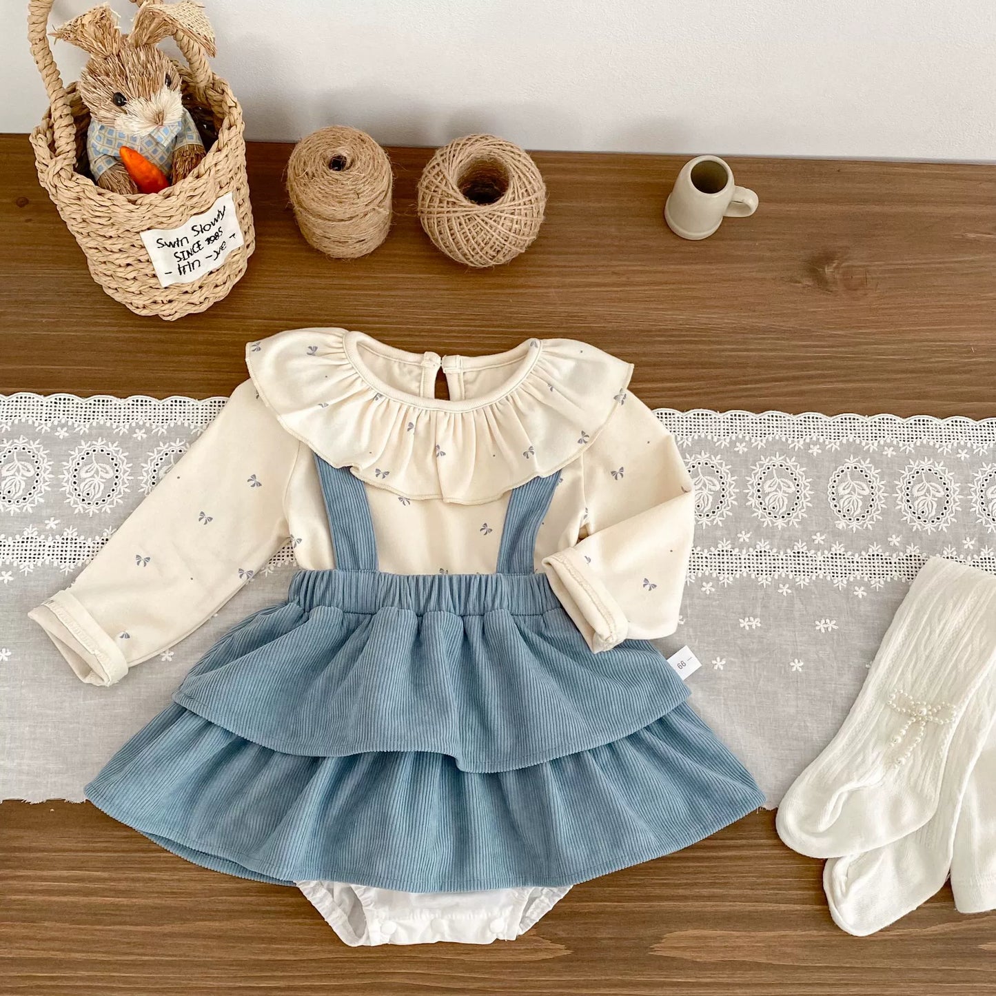 Spring and Autumn Baby Kids Girls Butterfly-bows Pattern Long Sleeves Beige Top and Sleeveless Onesies Overalls Clothing Set-2