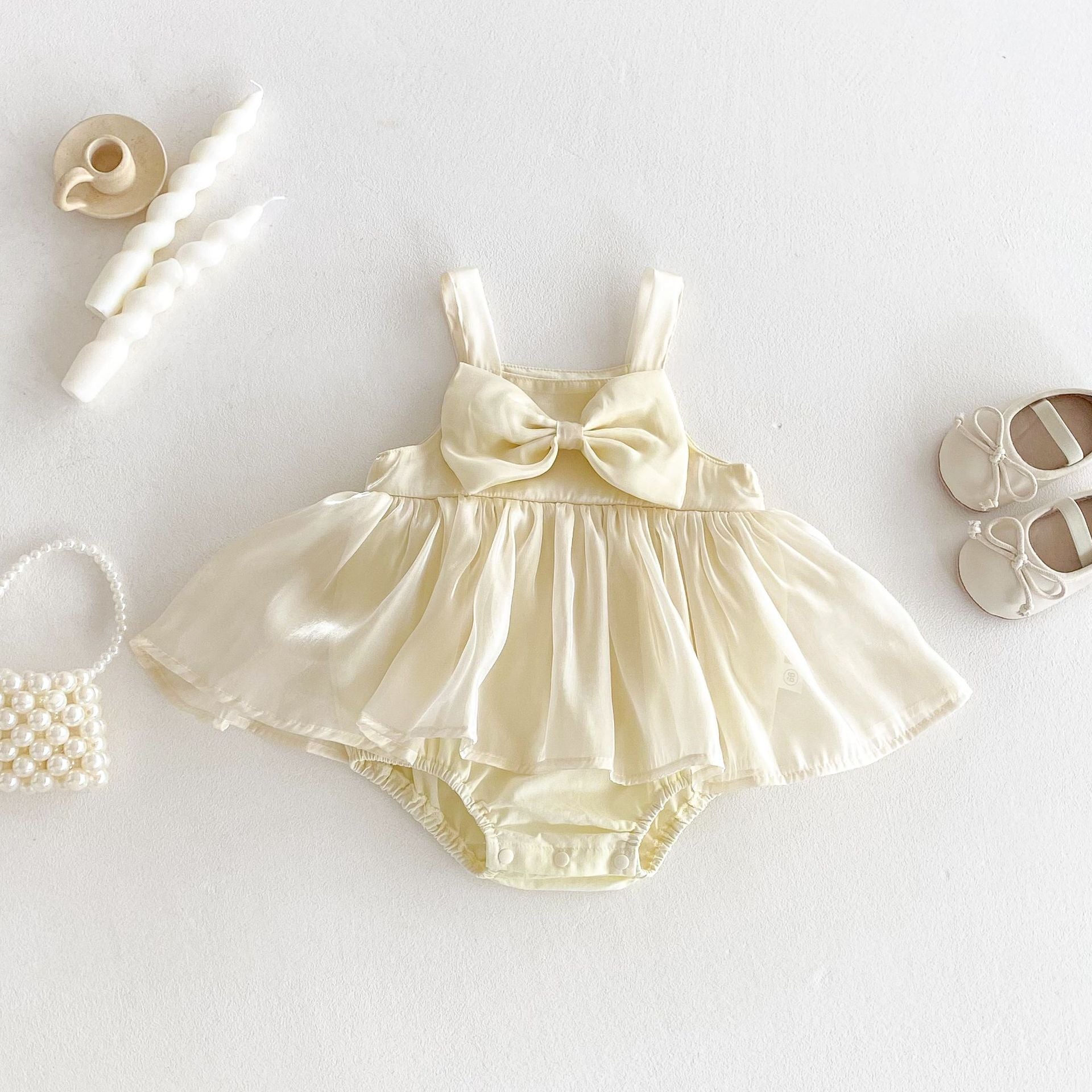 Summer Arrival Baby Girls Cute Sleeveless Butterfly-bow Decorated Dress Design Strap Onesies-1